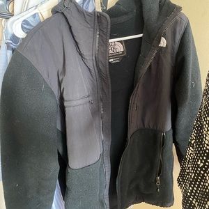 Large Northface black jacket zip up